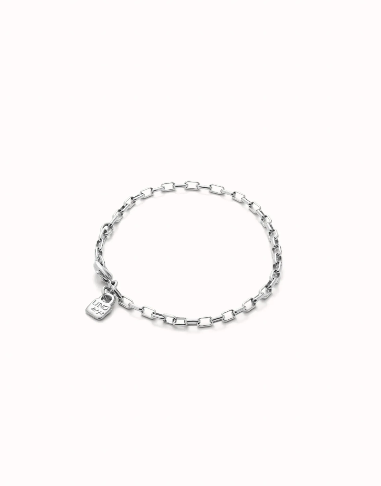 Pulsera con eslabones medianos bañada en plata de ley