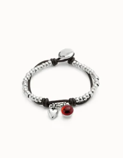 Pulsera de bolas bañadas en plata de ley con cuero y cristal rojo