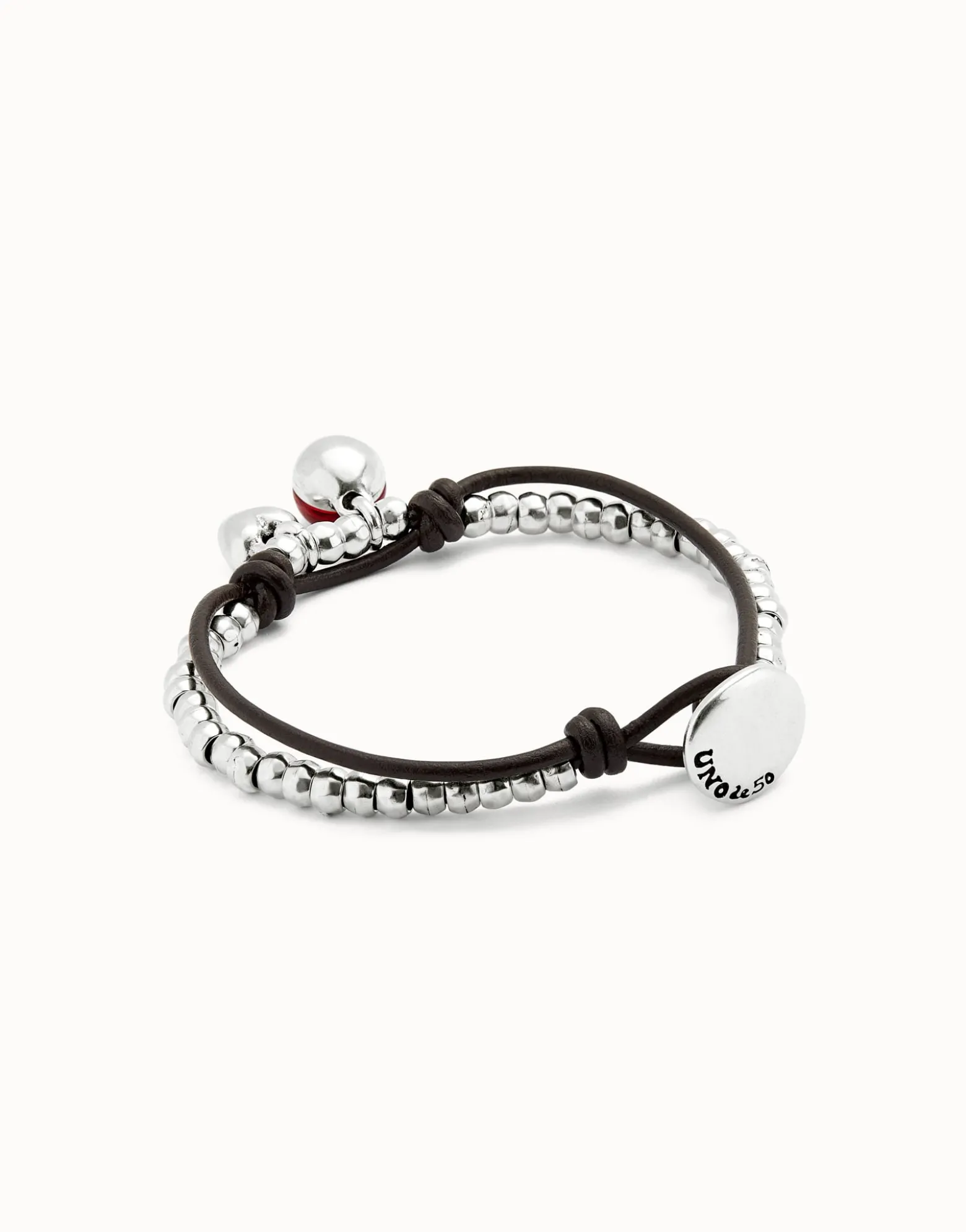 Pulsera de bolas bañadas en plata de ley con cuero y cristal rojo