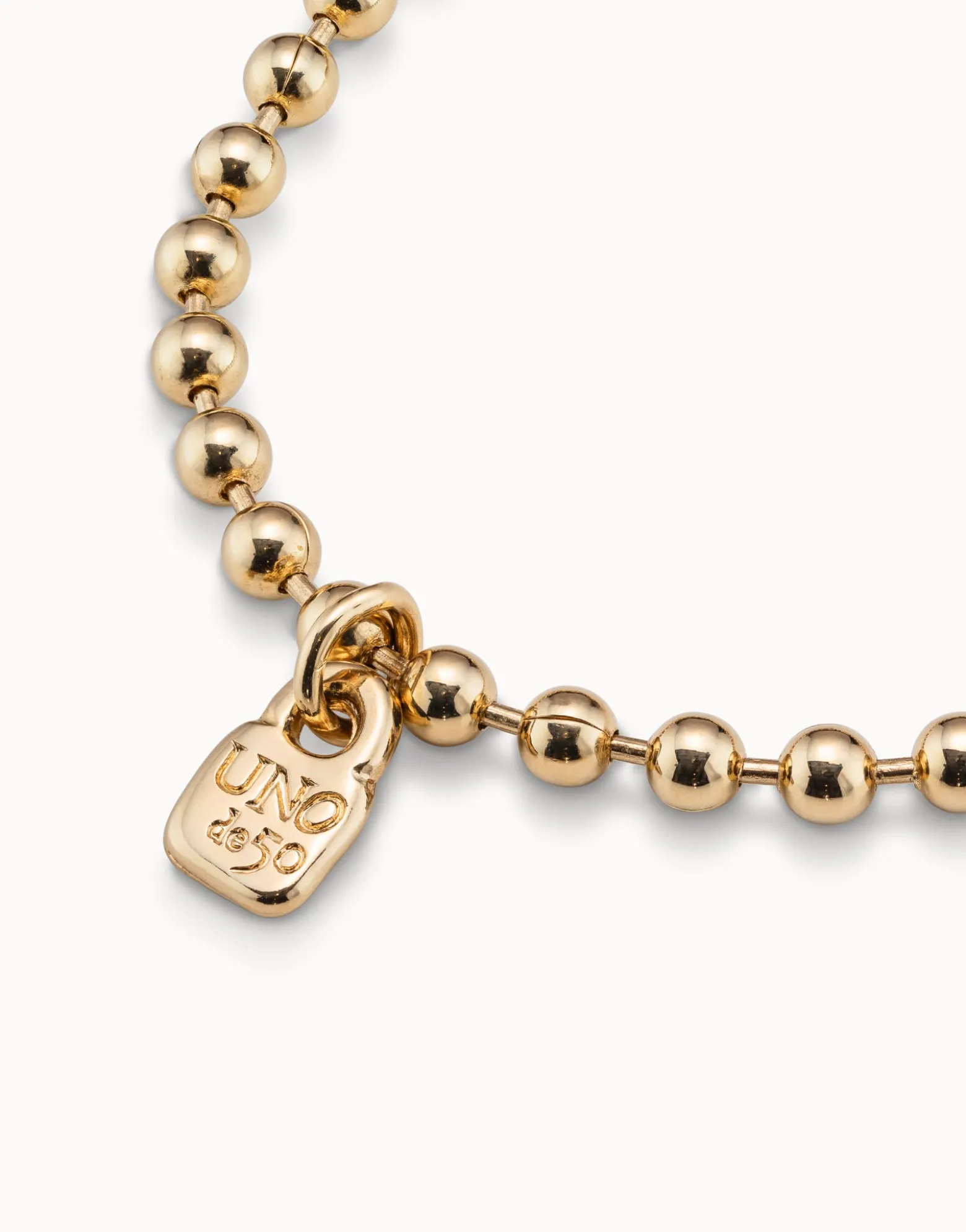 Pulsera de bolitas bañada en oro de 18k