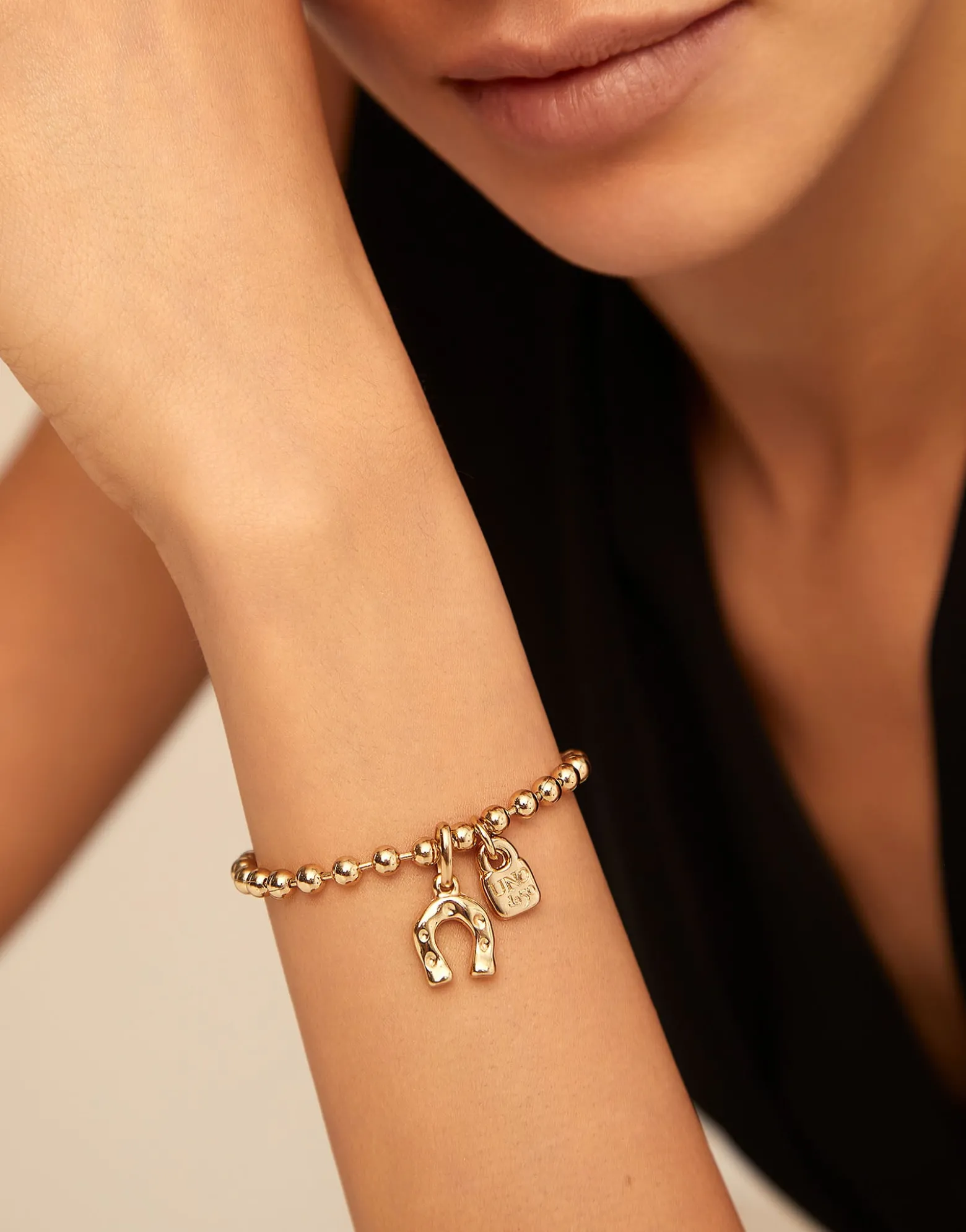 Pulsera de bolitas bañada en oro de 18k