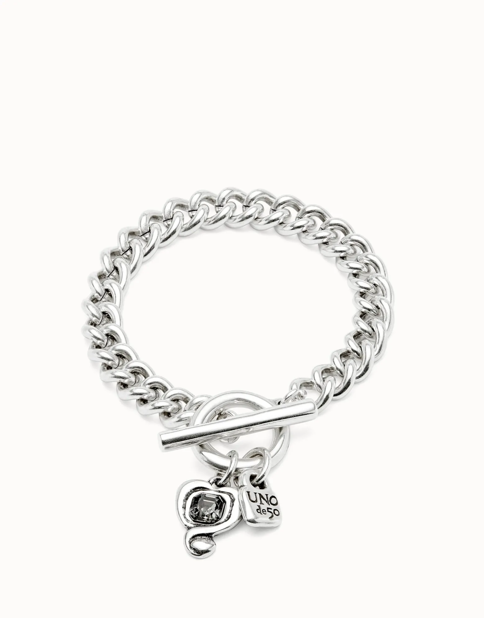 Pulsera de cadena bañada en plata de ley con cristal negro