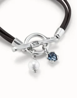 Pulsera de cuero bañada en plata de ley con charms