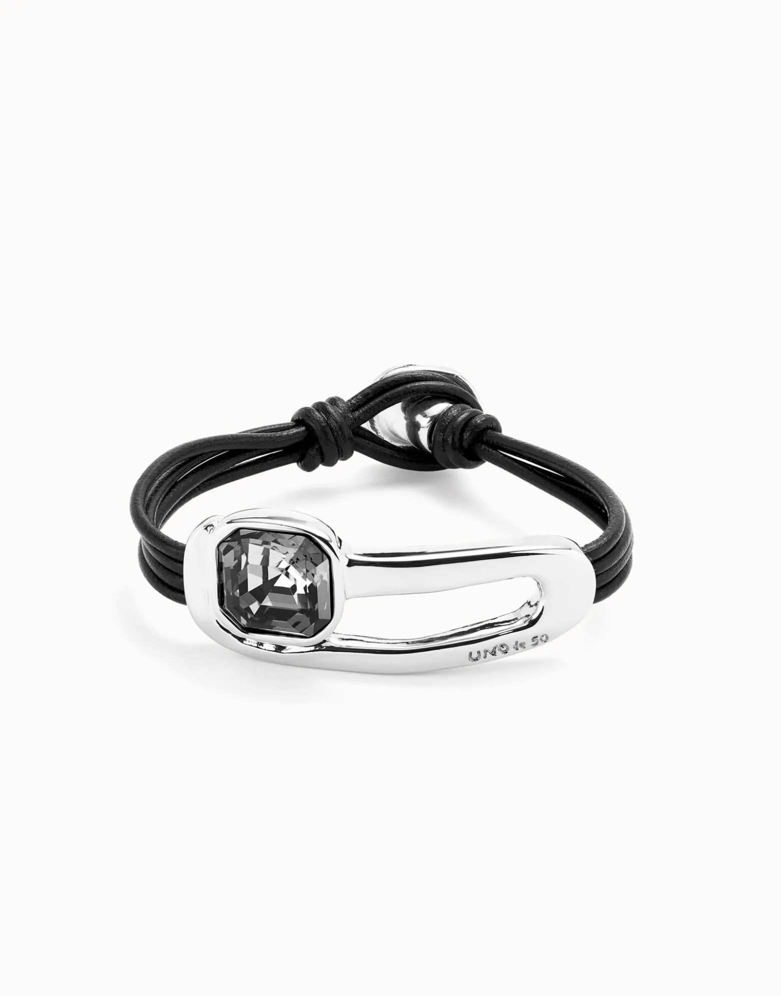 Pulsera de cuero bañada en plata de ley y cristal facetado negro