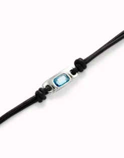 Pulsera de cuero bañada en plata de ley con cristal azul celeste