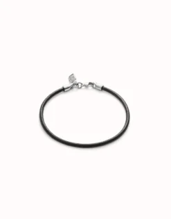 Pulsera de cuero cierre bañado en plata de ley.