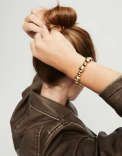 Pulsera de cuero con cuentas bañadas en oro 18k
