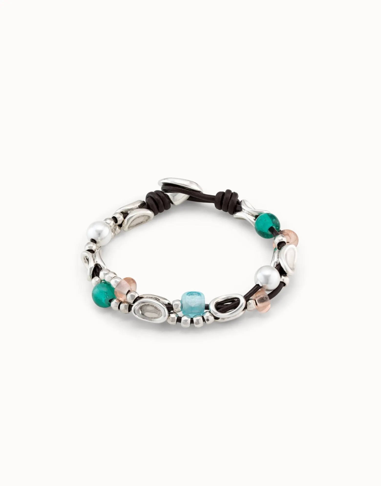 Pulsera de cuero con eslabones bañados en plata de ley y cristales artesales