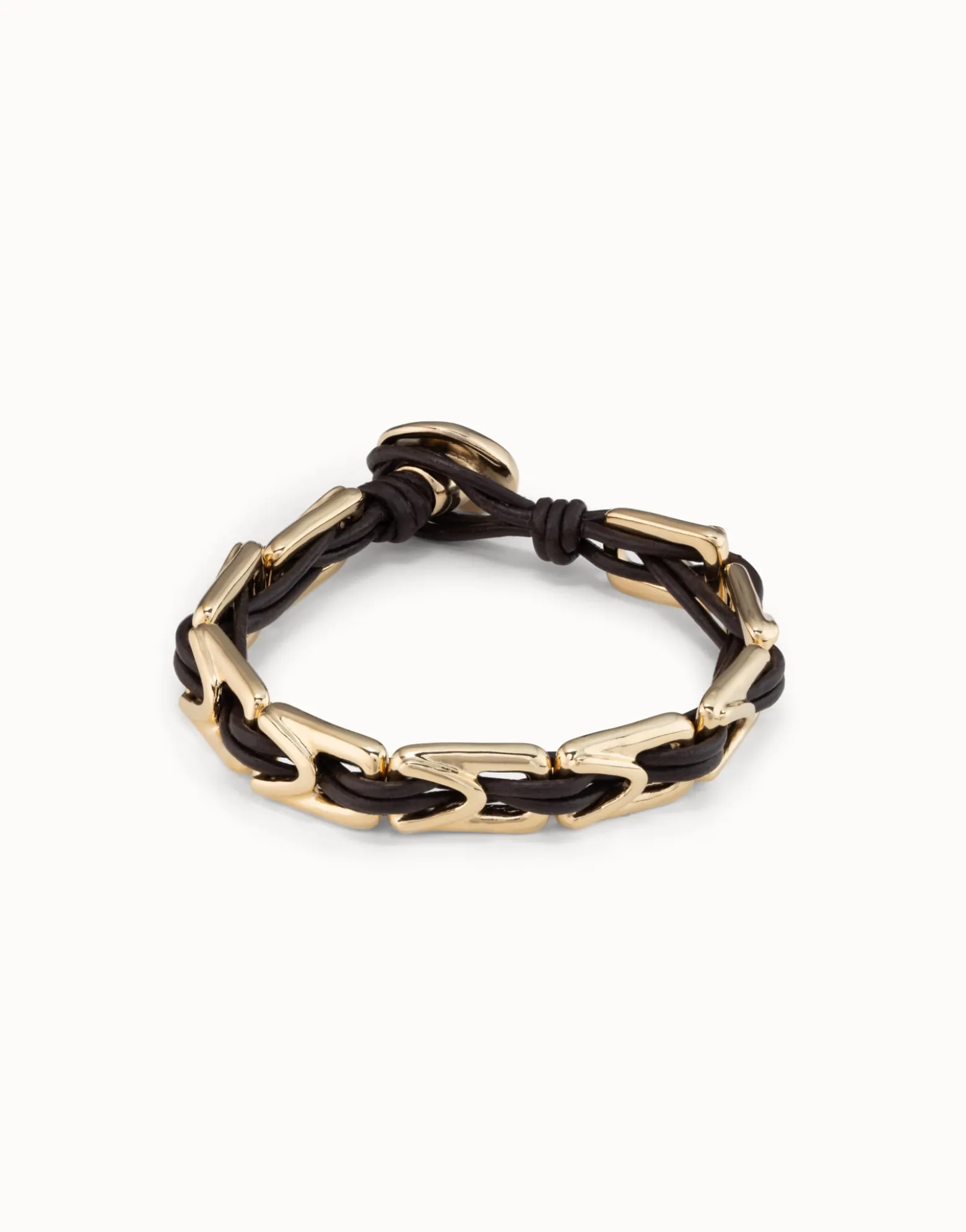 Pulsera de cuero con eslabones bañados en oro de 18k