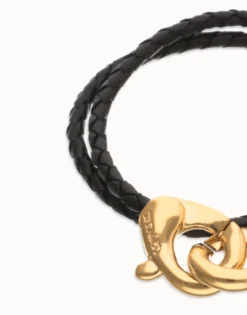 Pulsera de cuero doble negro con mosquetón entrelazado en oro