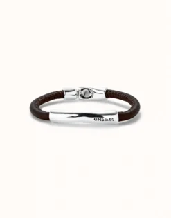 Pulsera de cuero marrón con detalle central bañado en plata de ley