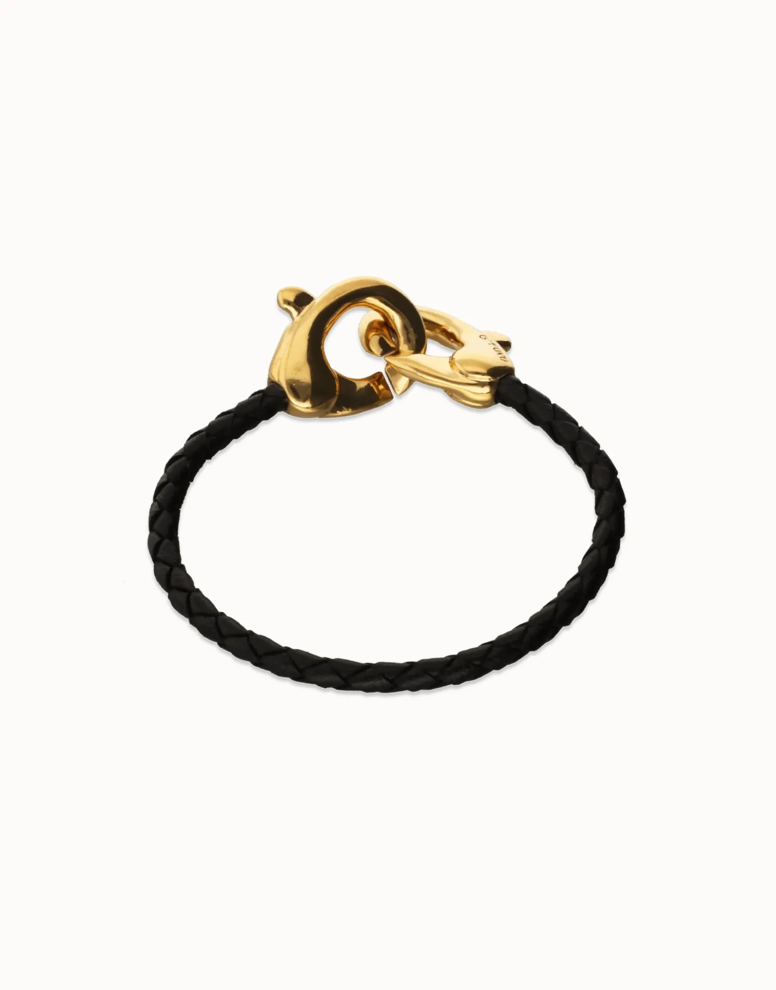 Pulsera de cuero negro con mosquetón entrelazado