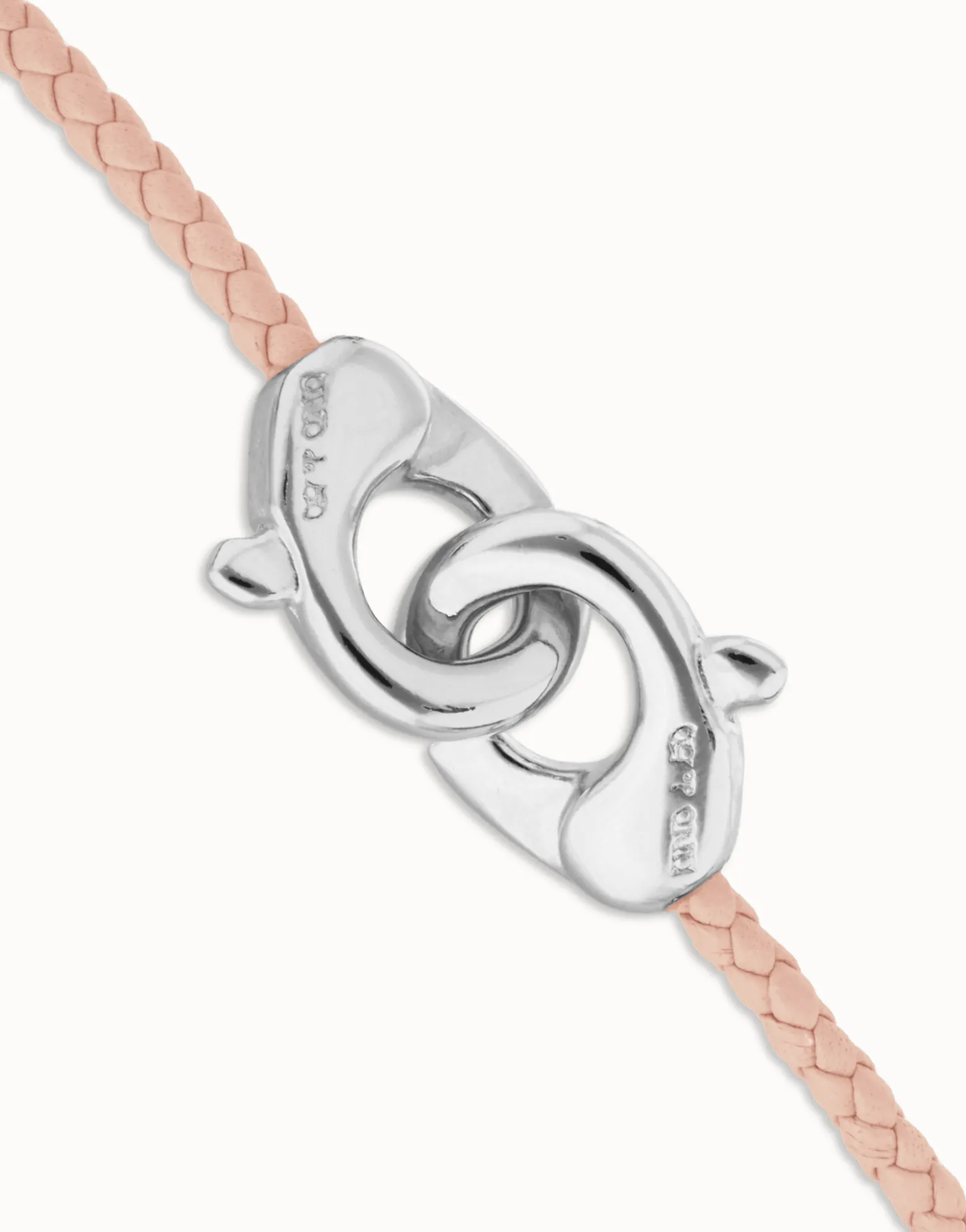 Pulsera de cuero rosa con mosquetón entrelazado en plata