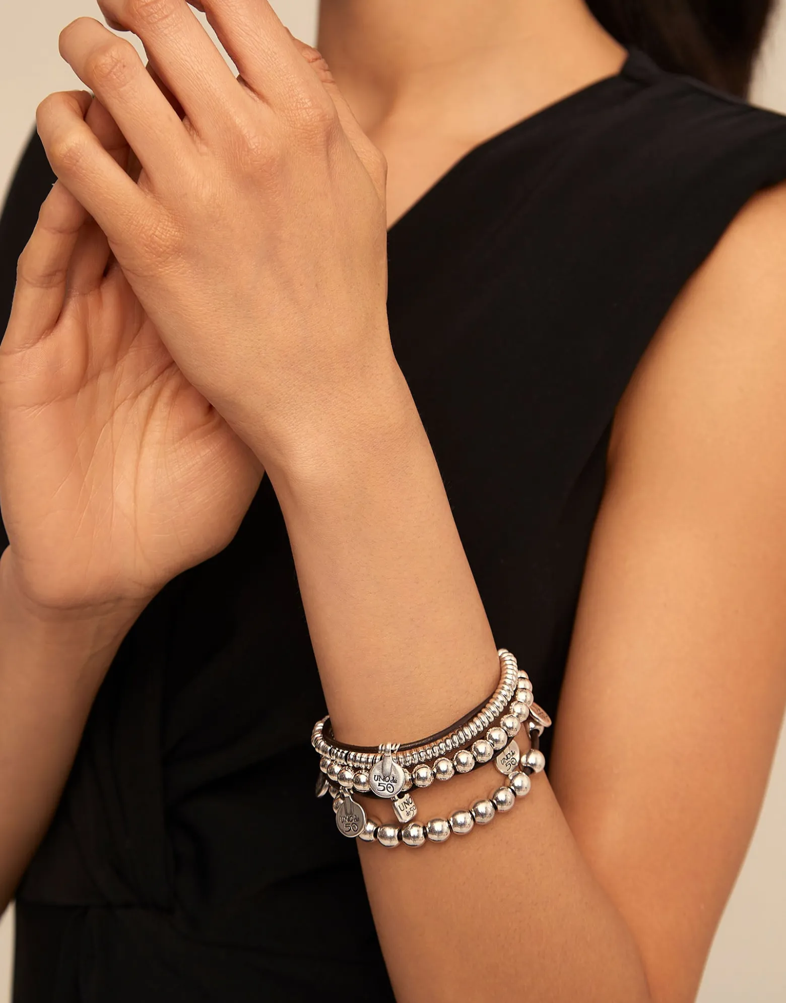 Pulsera de cuero y baño en plata de ley
