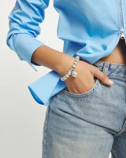 Pulsera de esferas medianas bañadas en plata de ley y esfera grande
