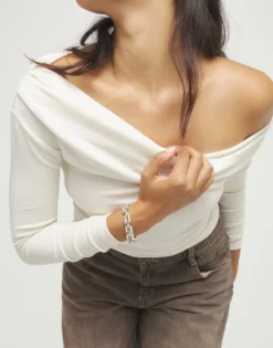 Pulsera de eslabones bañada en plata de ley con piezas cilíndricas