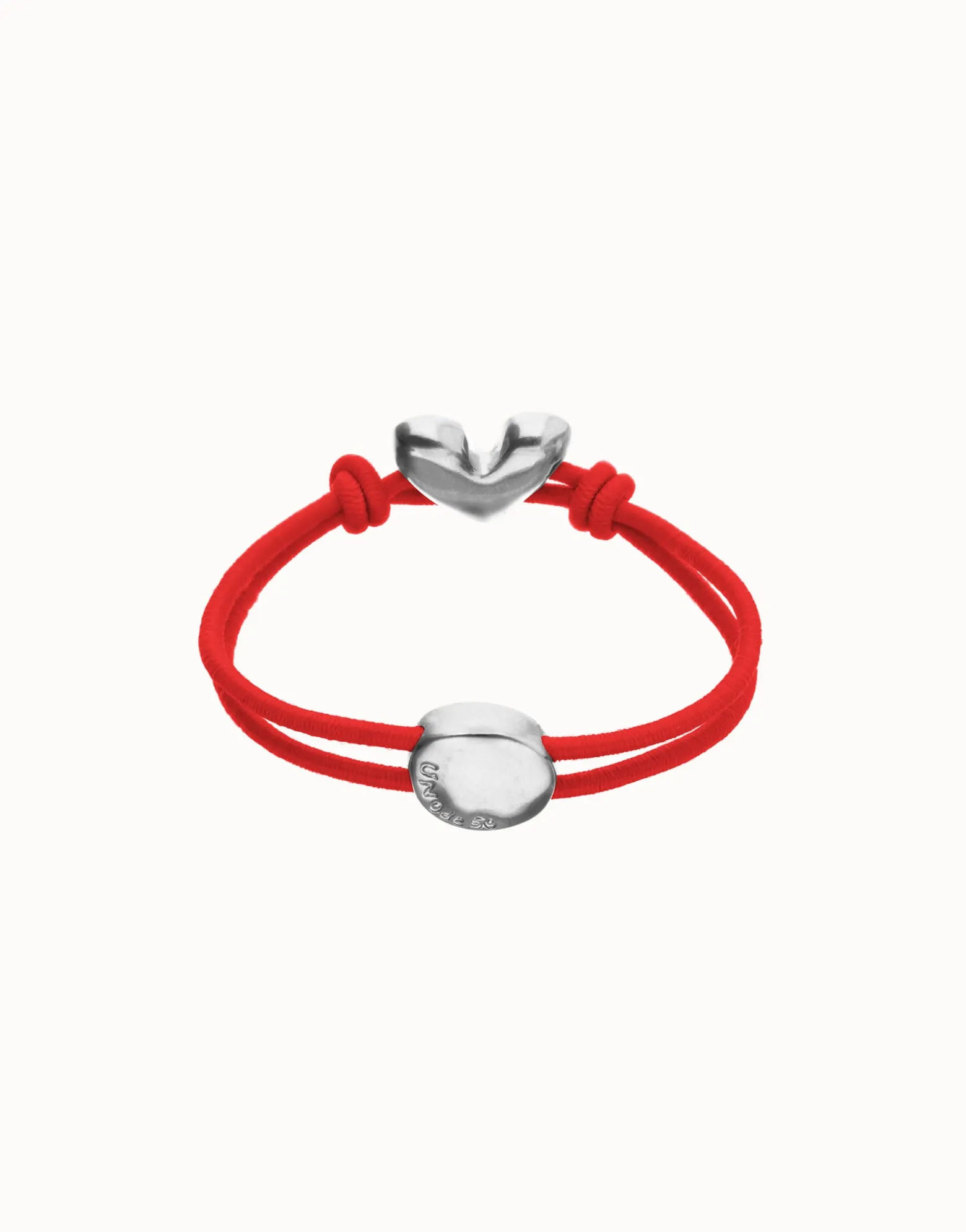 Pulsera de hilo elástico rojo con corazón bañado en plata de ley