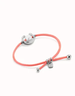 Pulsera de hilo fucsia con perla shell fornitura bañada en plata de ley.