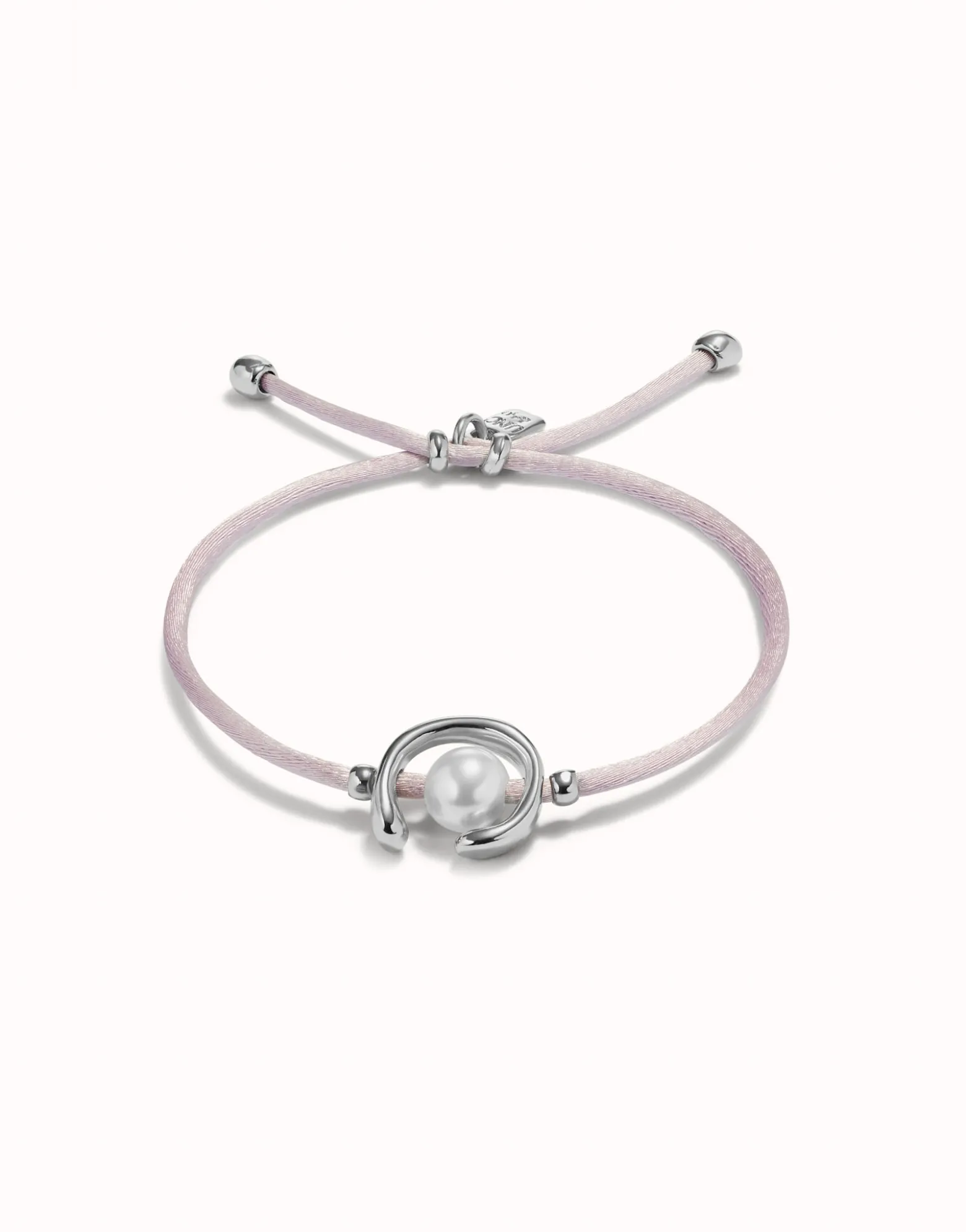 Pulsera de hilo lila con perla shell fornitura bañada en plata de ley.