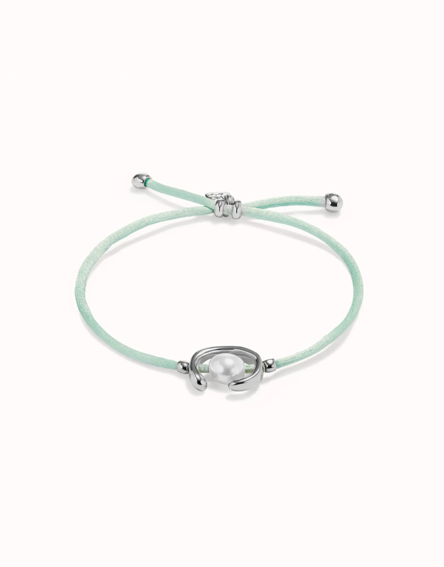 Pulsera de hilo verde azulado con perla shell fornitura bañada en plata de ley.