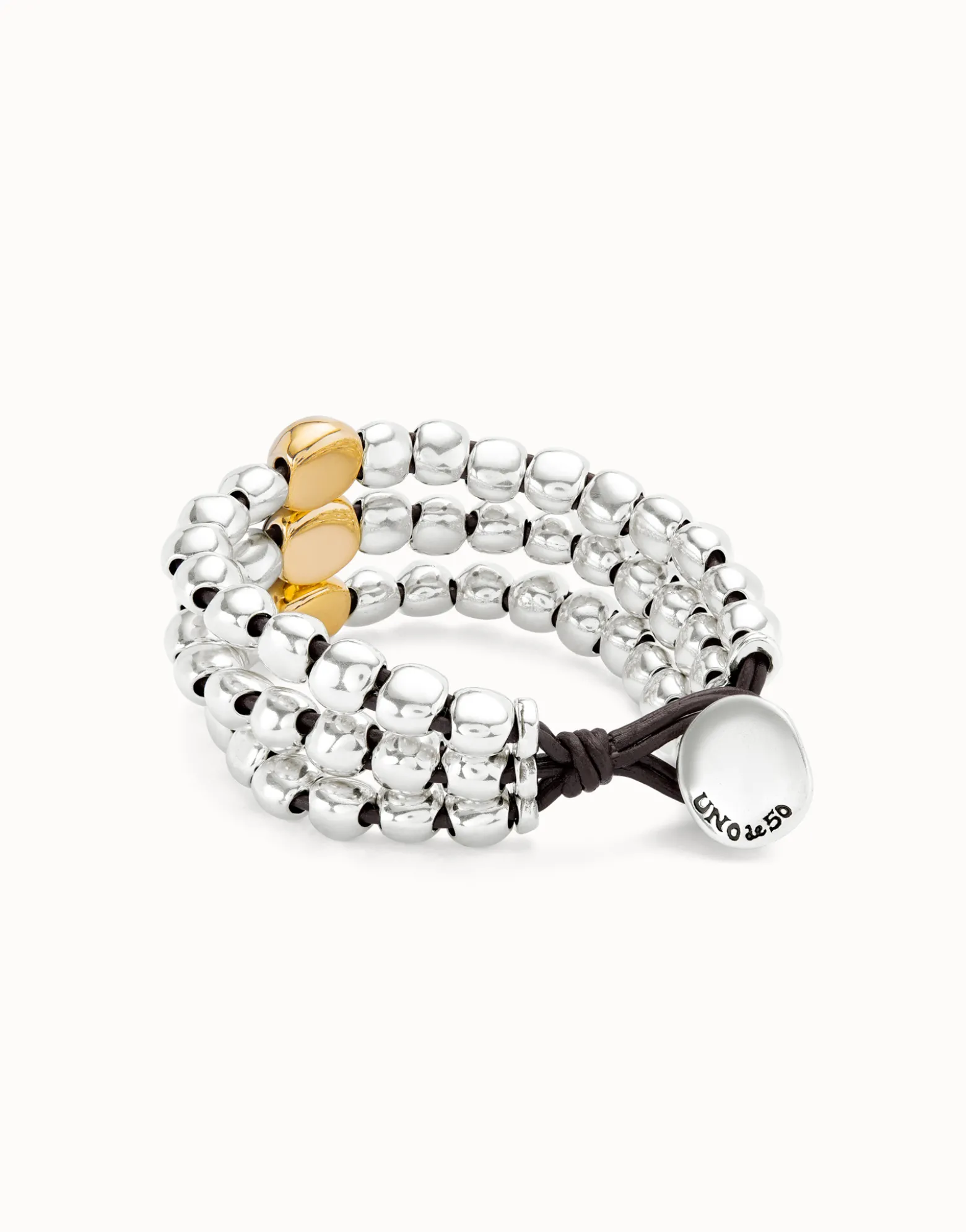 Pulsera de tres tiras de cuentas bañadas en plata de ley y bola en oro 18k