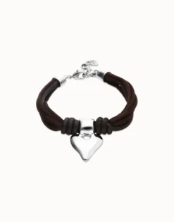 Pulsera en hilo de seda y cuero marrón con corazón bañado en plata