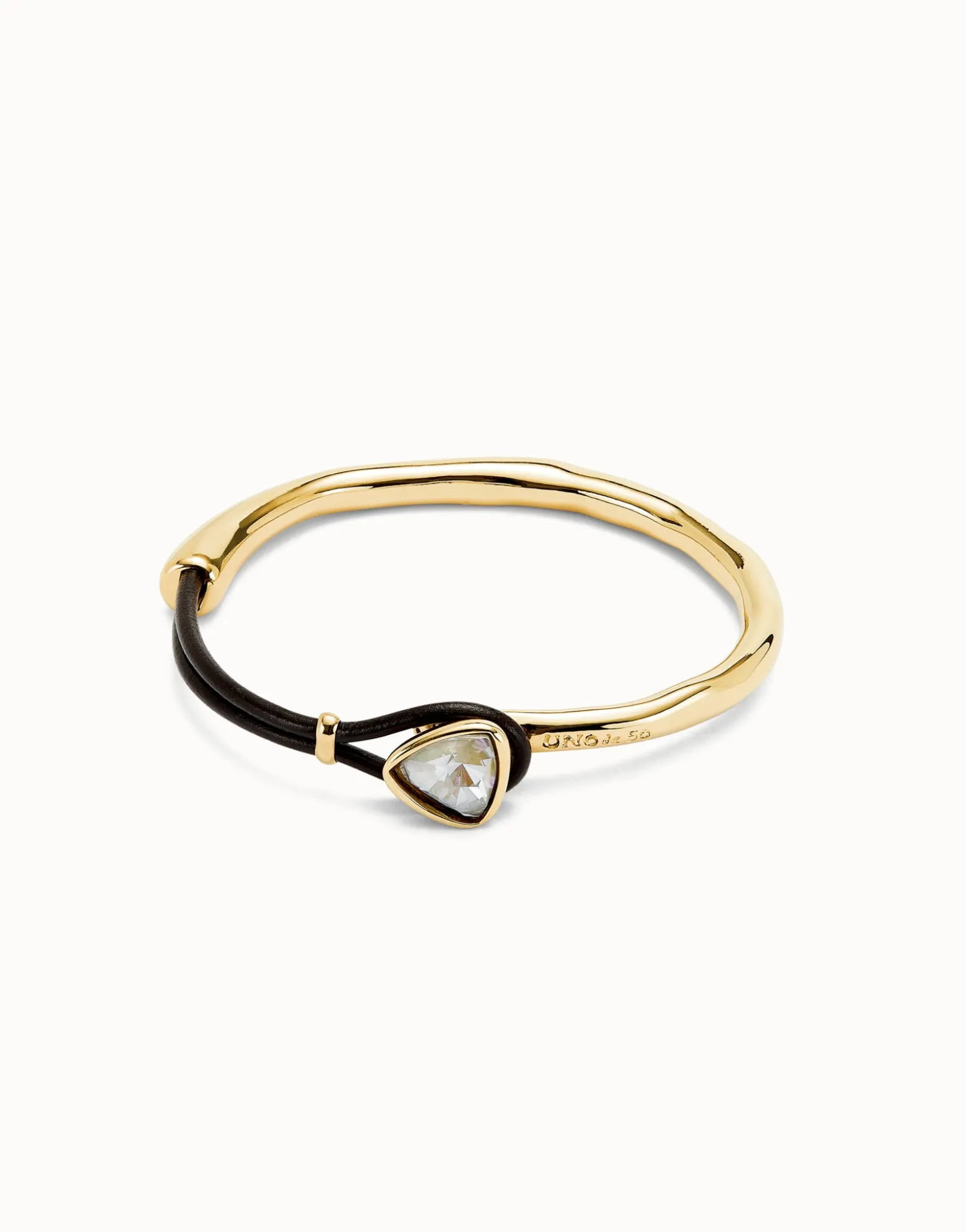 Pulsera fina bañada en oro 18k con cuero y cristal facetado multicolor