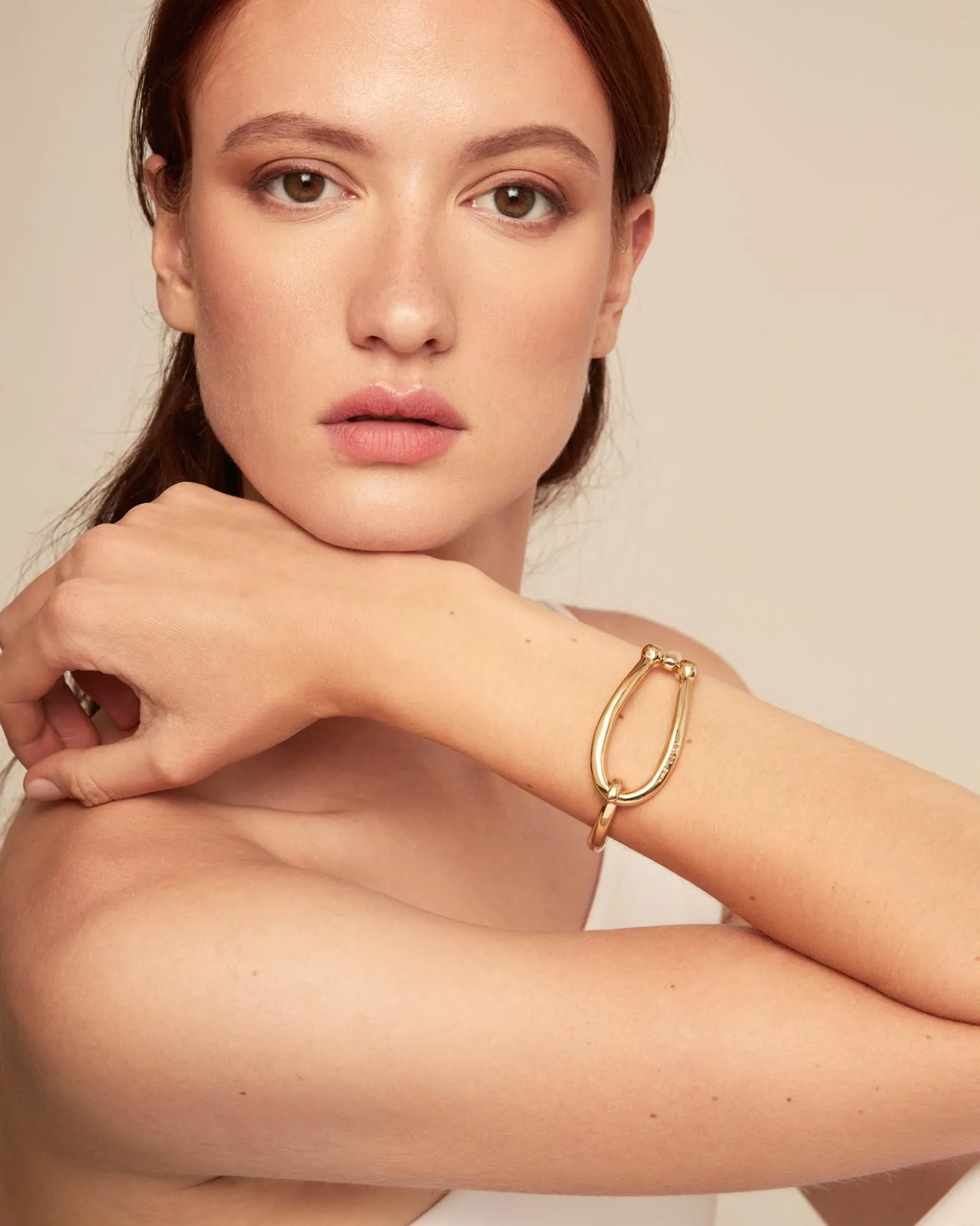Pulsera rígida bañada en oro 18k eslabón grande y muelle interior