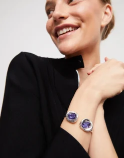 Pulsera rígida bañada en plata de ley y dos cristales morados