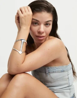 Pulsera rígida bañada en plata de ley estructura mantarraya