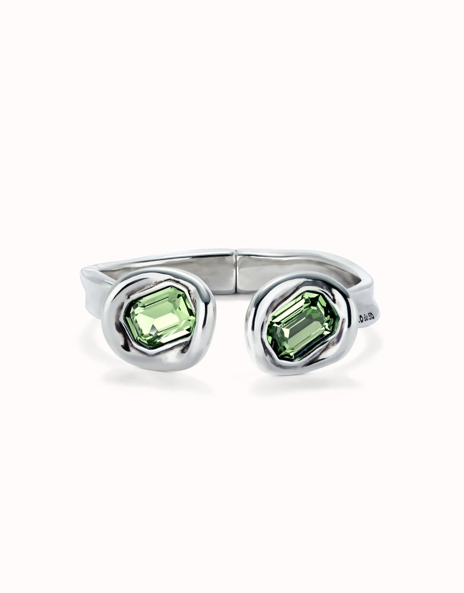 Pulsera rígida bañada en plata de ley y dos cristales turquesas