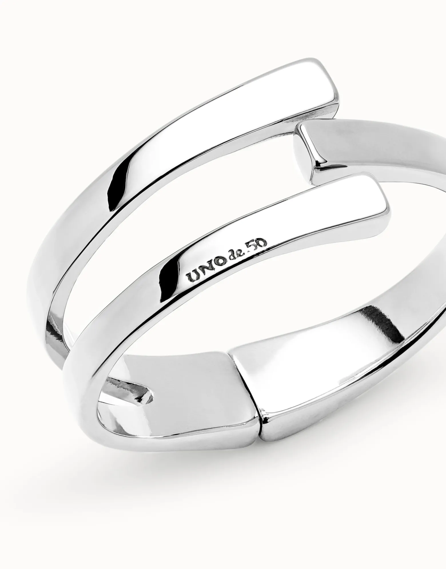 Pulsera rigida bañada en plata de ley