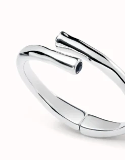 Pulsera rigida bañada en plata de ley y cristal negro en extremos