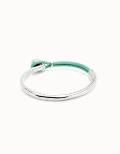 Pulsera semirígida bañada en plata de ley con cuero turquesa