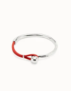 Pulsera semirígida bañada en plata de ley con cuero de color coral