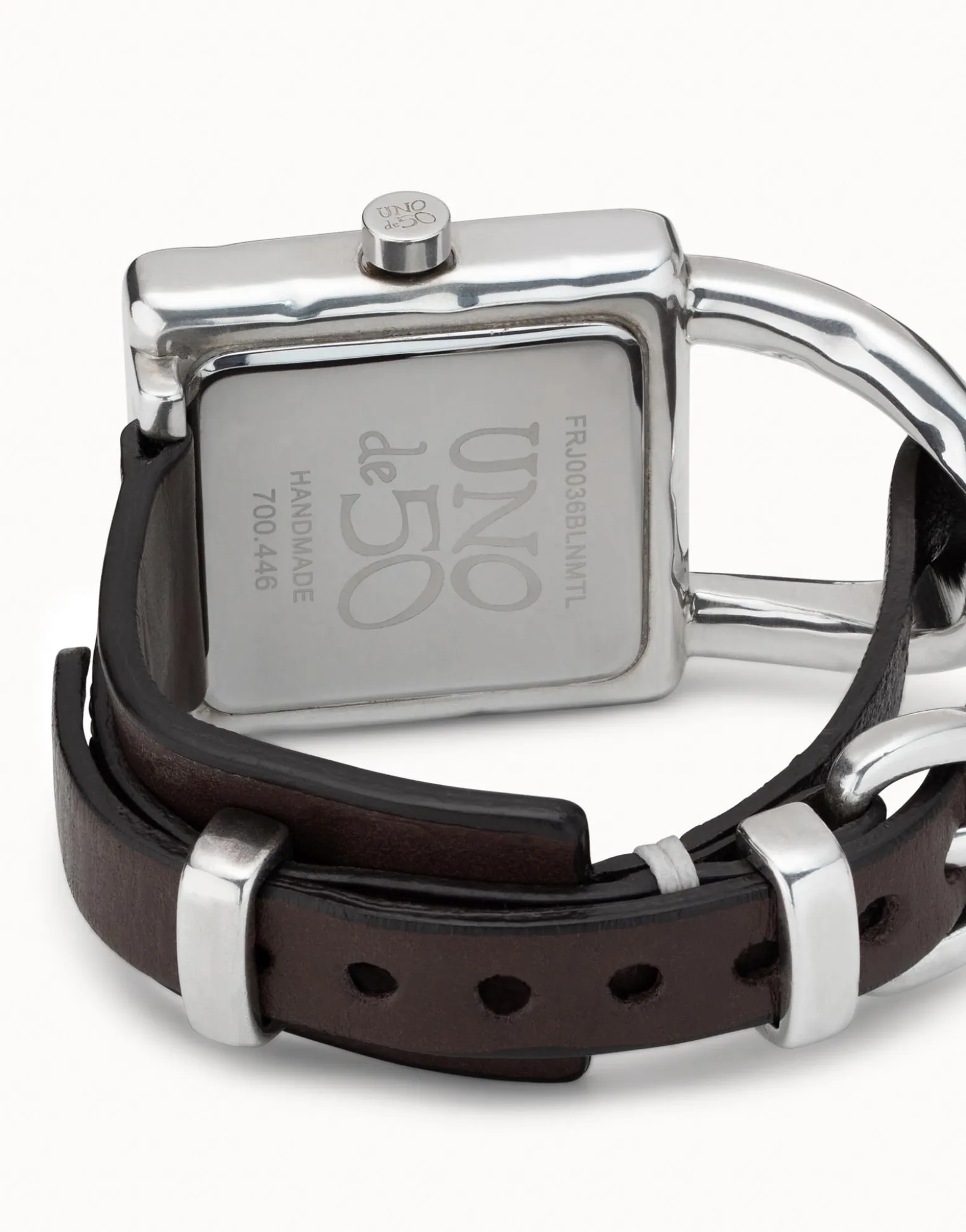 Reloj mujer con correa de cuero y bañado en plata de ley