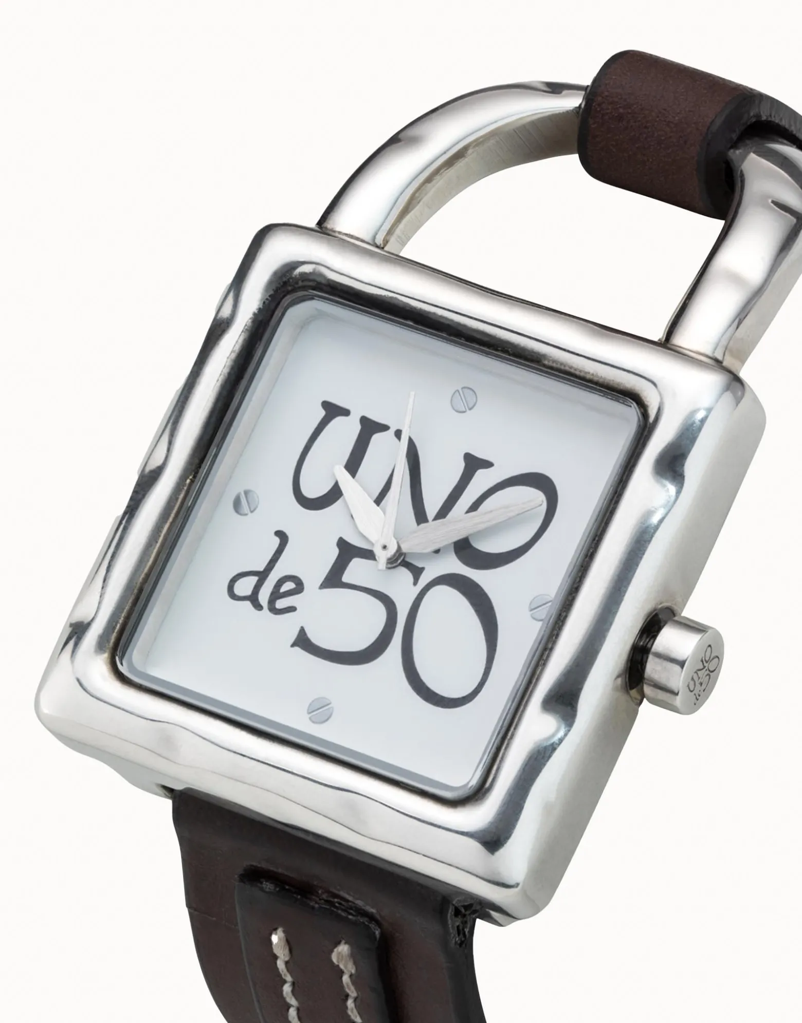 Reloj mujer con correa de cuero y bañado en plata de ley